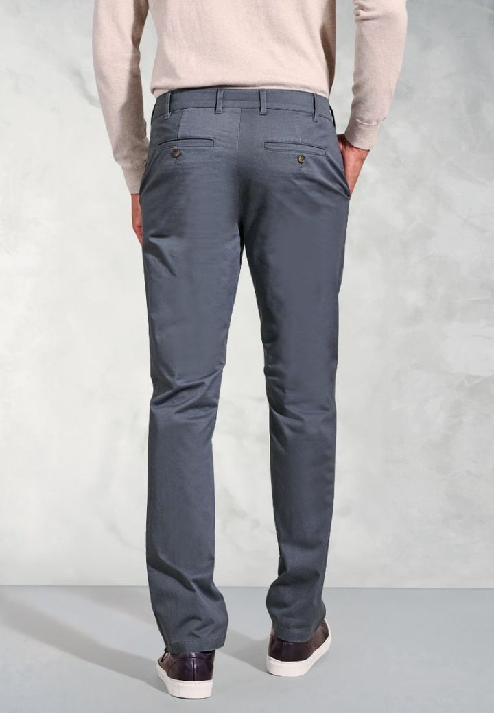 Brook Taverner Leo Chino Air Force