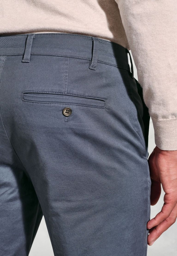 Brook Taverner Leo Chino Air Force