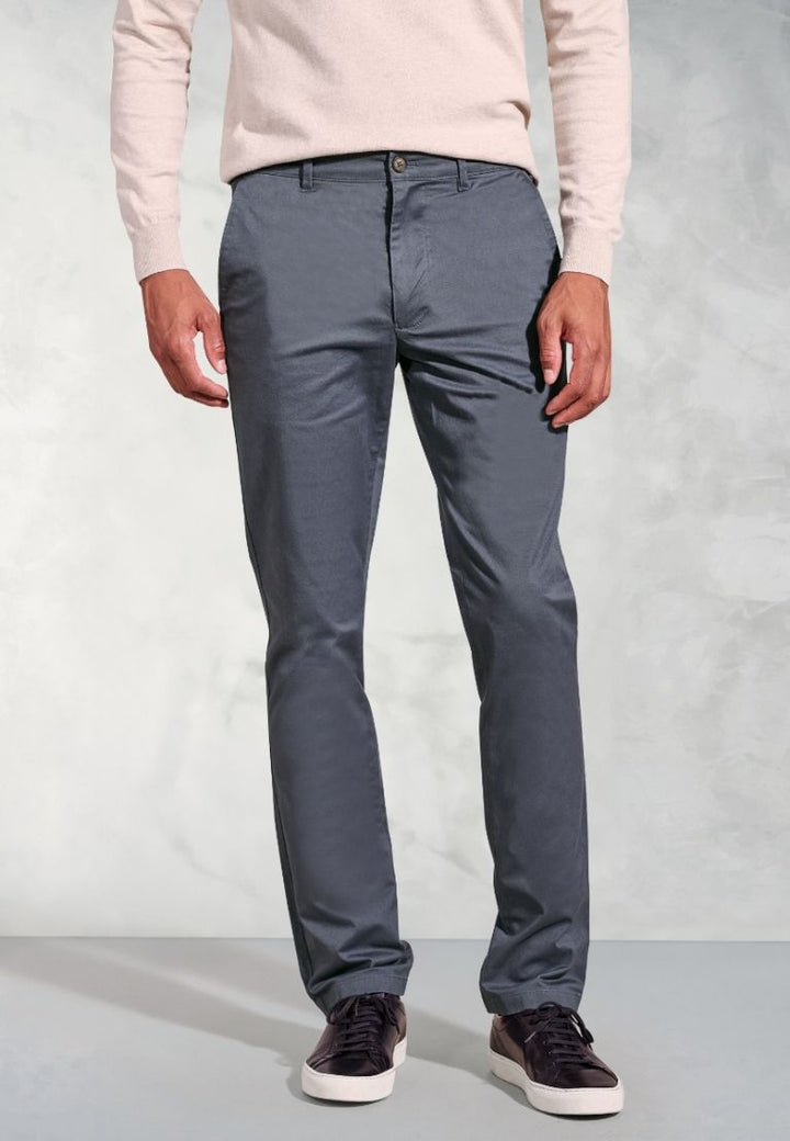 Brook Taverner Leo Chino Air Force